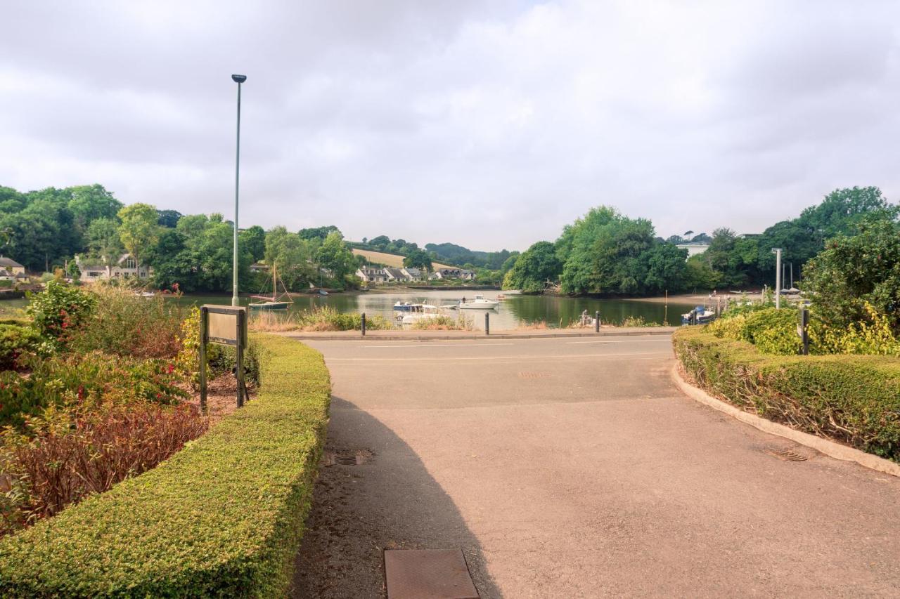 Riverside Apartment With Views And Parking Kingsbridge  Zewnętrze zdjęcie